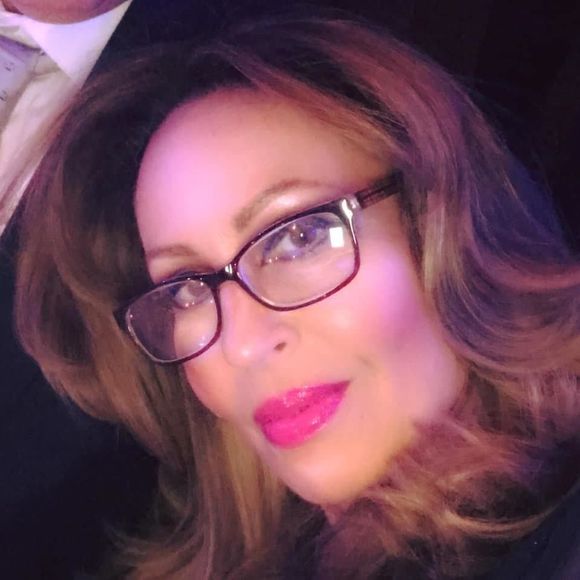 Meet the Posher Other - Meet your Posher, Flora